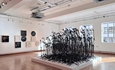 fragmenty zaaranżowanej ekspozycji