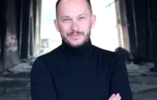 portret tomasza kirenczuka, kierownika artystycznego santarcangelo 2025